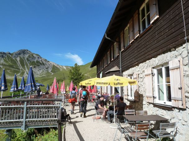 Terrasse der Landsberger Hütte