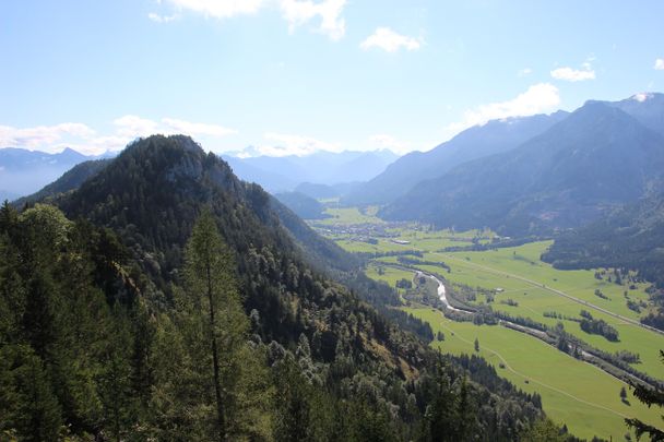 Blick vom Falkenstein in Richtung Vils in Tirol