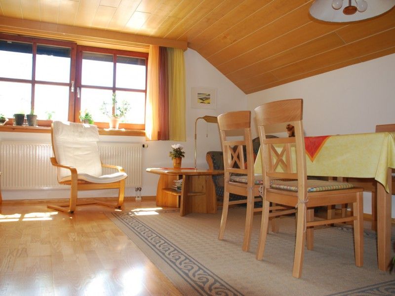 Geräumiges Wohn- und Esszimmer