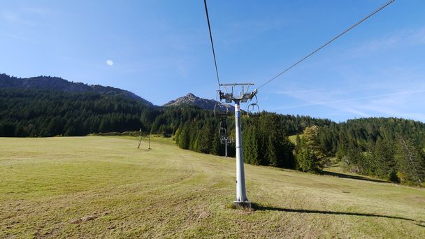 Mit der Sesselbahn geht es bequem hinauf in Richtung Krinnenspitze.