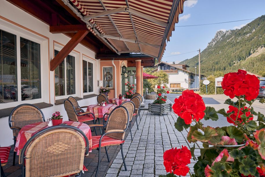 Landhotel Berghof-Bad Hindelang-Allgaeu-Außenaufna