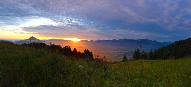 Sonnenaufgang am Ofterschwanger Horn