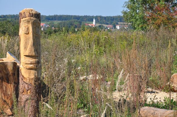 Baumschnitzarbeiten