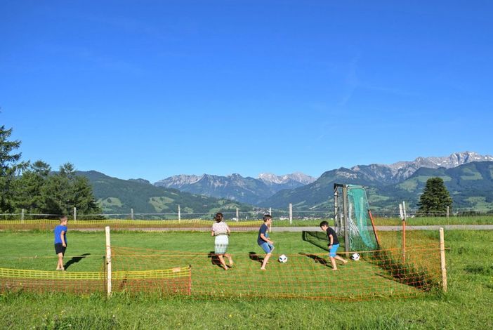 Fußballplatz mit Aussicht