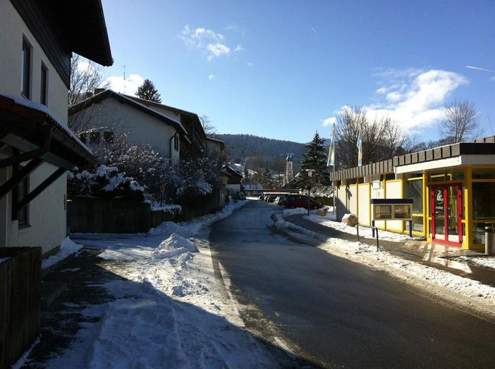 links Ferienwohnung, rechts Eingang ABC-Bad