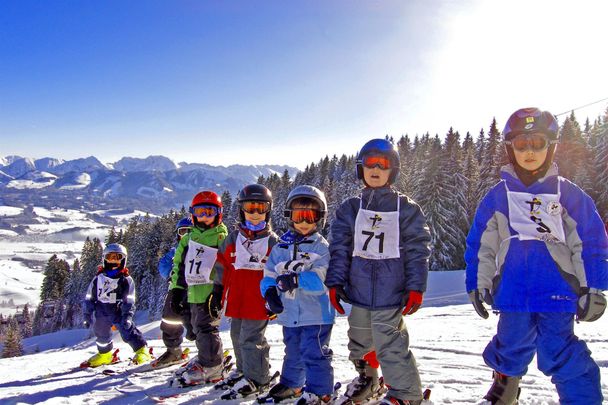 Kinderskikurs in der Wintersportschule Ofterschwan