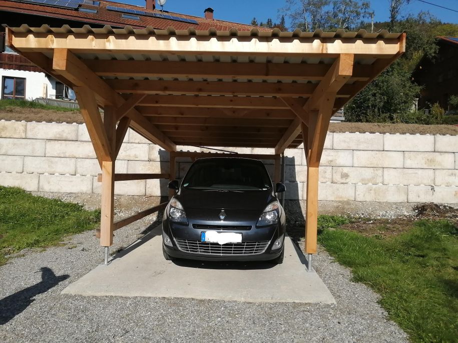 Carport für Feriengäste von "FeWo Löwenzahn"