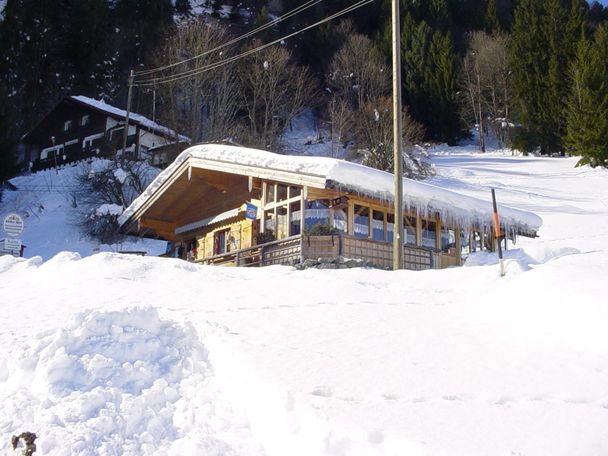 Auch im Winter hat das Höhlenstüble geöffnet