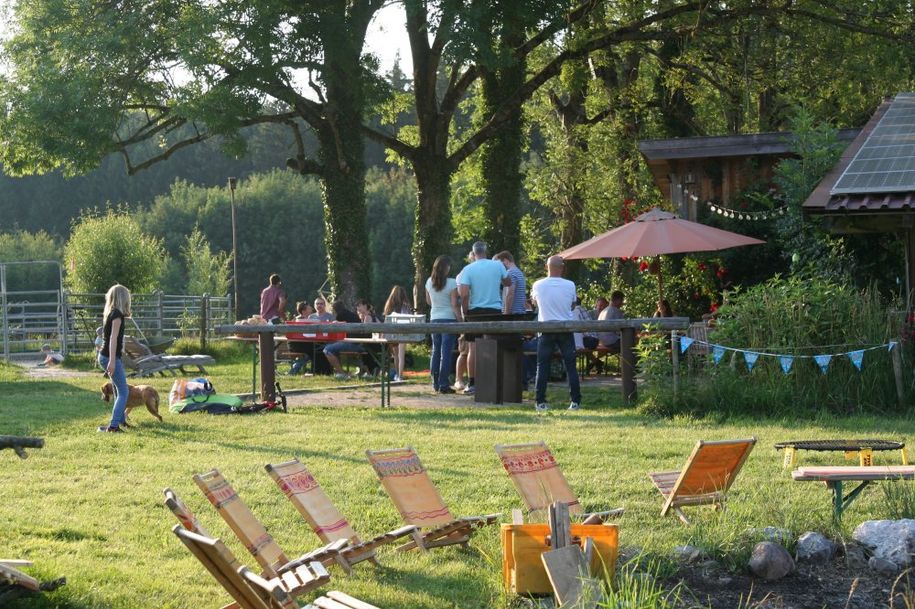 Bei uns im Garten - Grillplatz