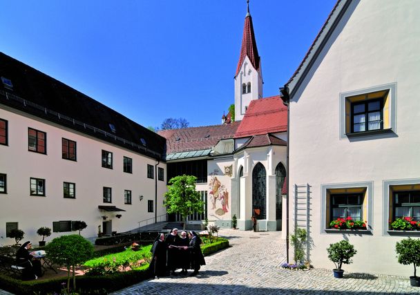 Crescentiakloster in Kaufbeuren - Blick in den Innenhof