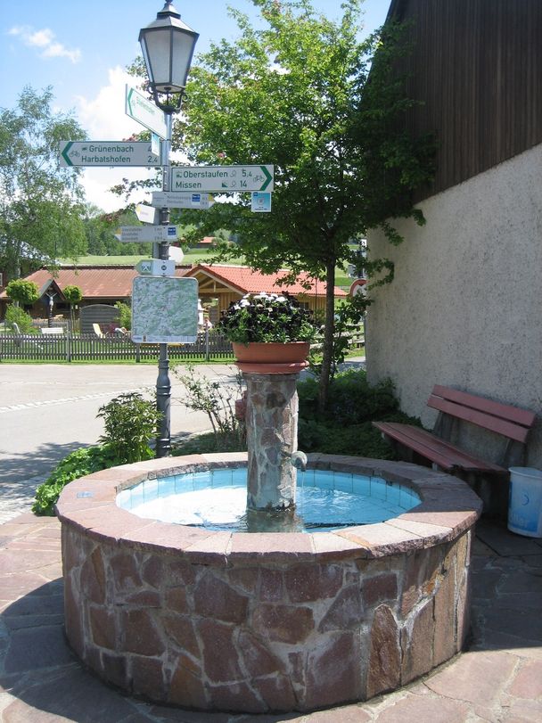 Dorfbrunnen Oberthalhofen