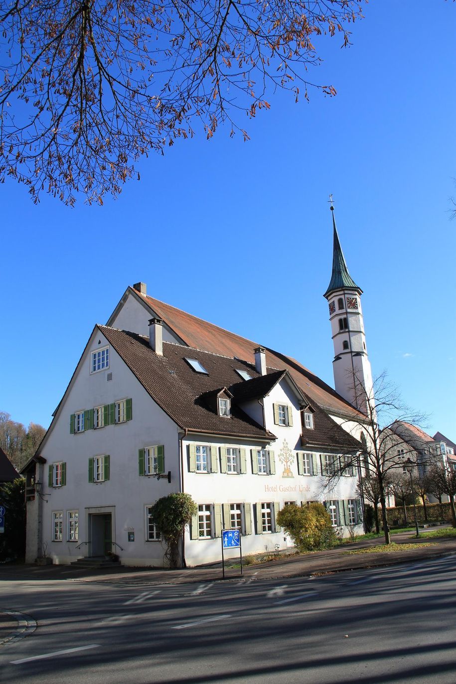 Hotel im Herbst