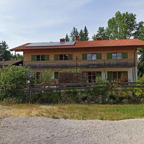 Haus Außenansicht,rechts EG ist die FeWo