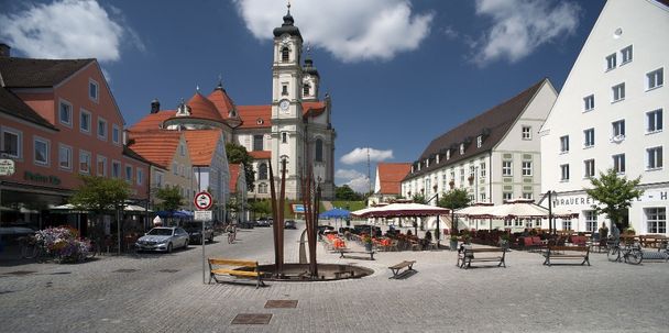 Marktplatz Ottobeuren mit Basilika