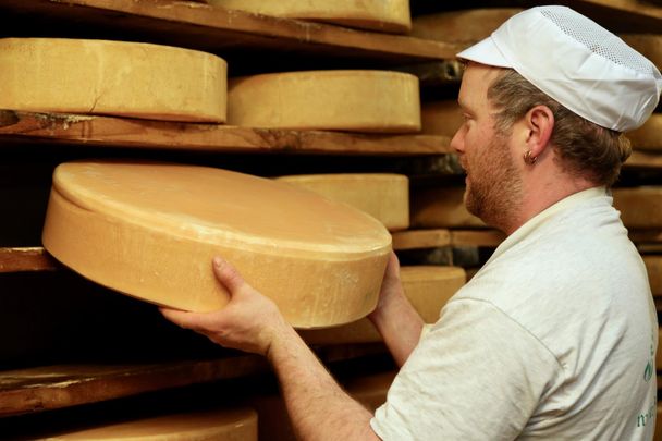 Bergbauern-Sennerei Hüttenberg - echte Handarbeit