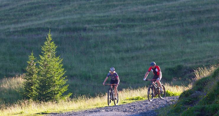 Mountain-Biker an der Alpspitze bei Nesselwang im Allgäu