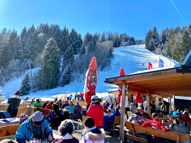 Wurzelhütte Ofterschwang - Skiurlaub mit Einkehr