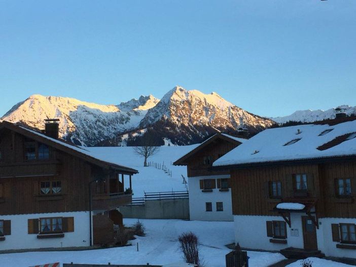 Bergzeit Winter vom Balkon