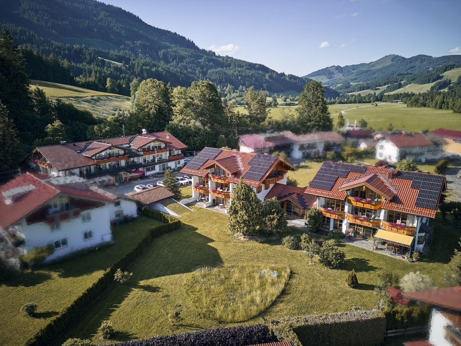 Landhotel Berghof-Bad Hindelang-Allgaeu-Außenaufna