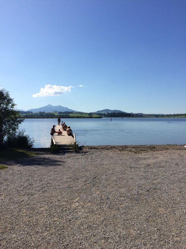 Steg am Campingplatz Hopfensee