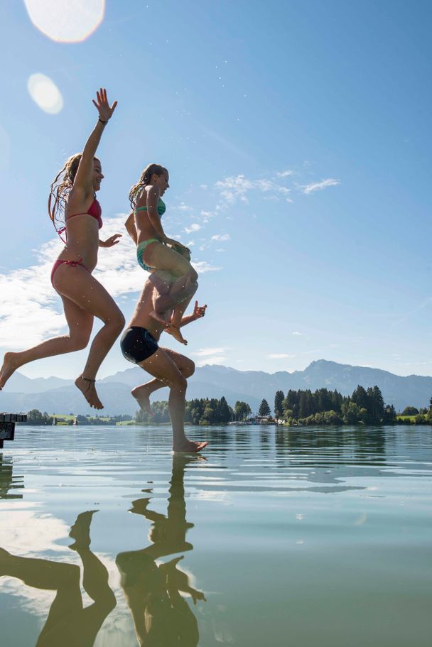 Baden im Forggensee in Roßhaupten