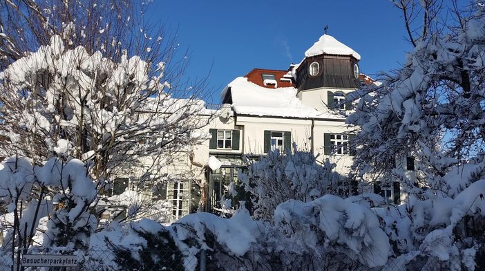 Gartenvilla im Winter